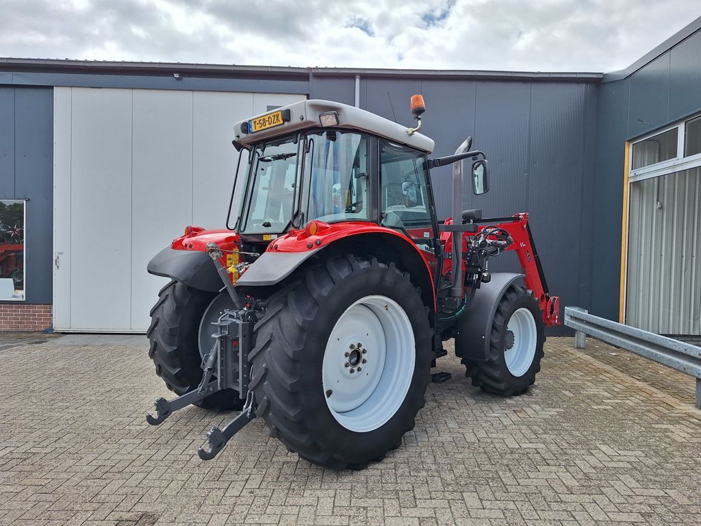 Massey Ferguson 5455 DYNA-4