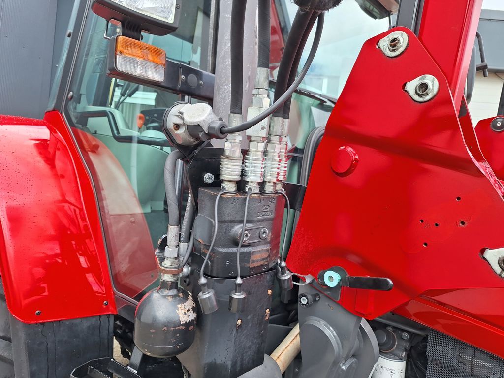 Massey Ferguson 5455 DYNA-4