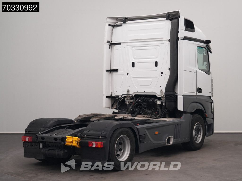 Mercedes Actros 1845 4X2 StreamSpace Retarder Standklima Navi ACC