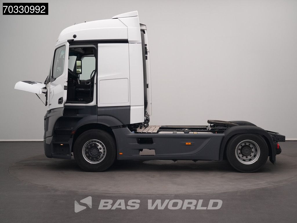 Mercedes Actros 1845 4X2 StreamSpace Retarder Standklima Navi ACC