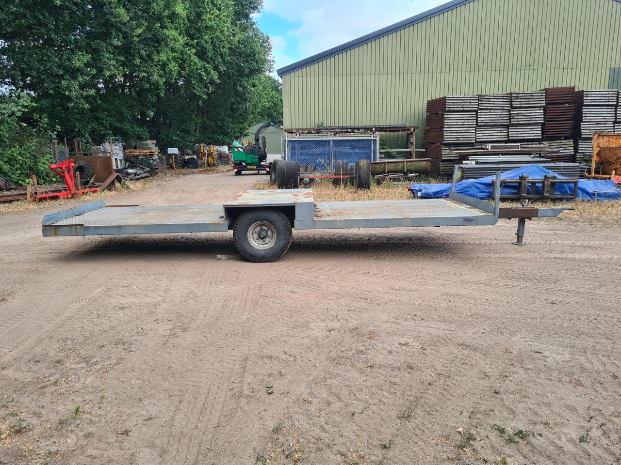 Platte wagen landbouwwagen wipkar schamelwagen kar.