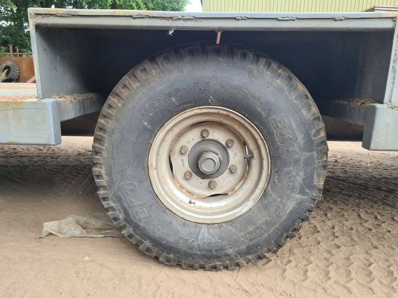 Platte wagen landbouwwagen wipkar schamelwagen kar.