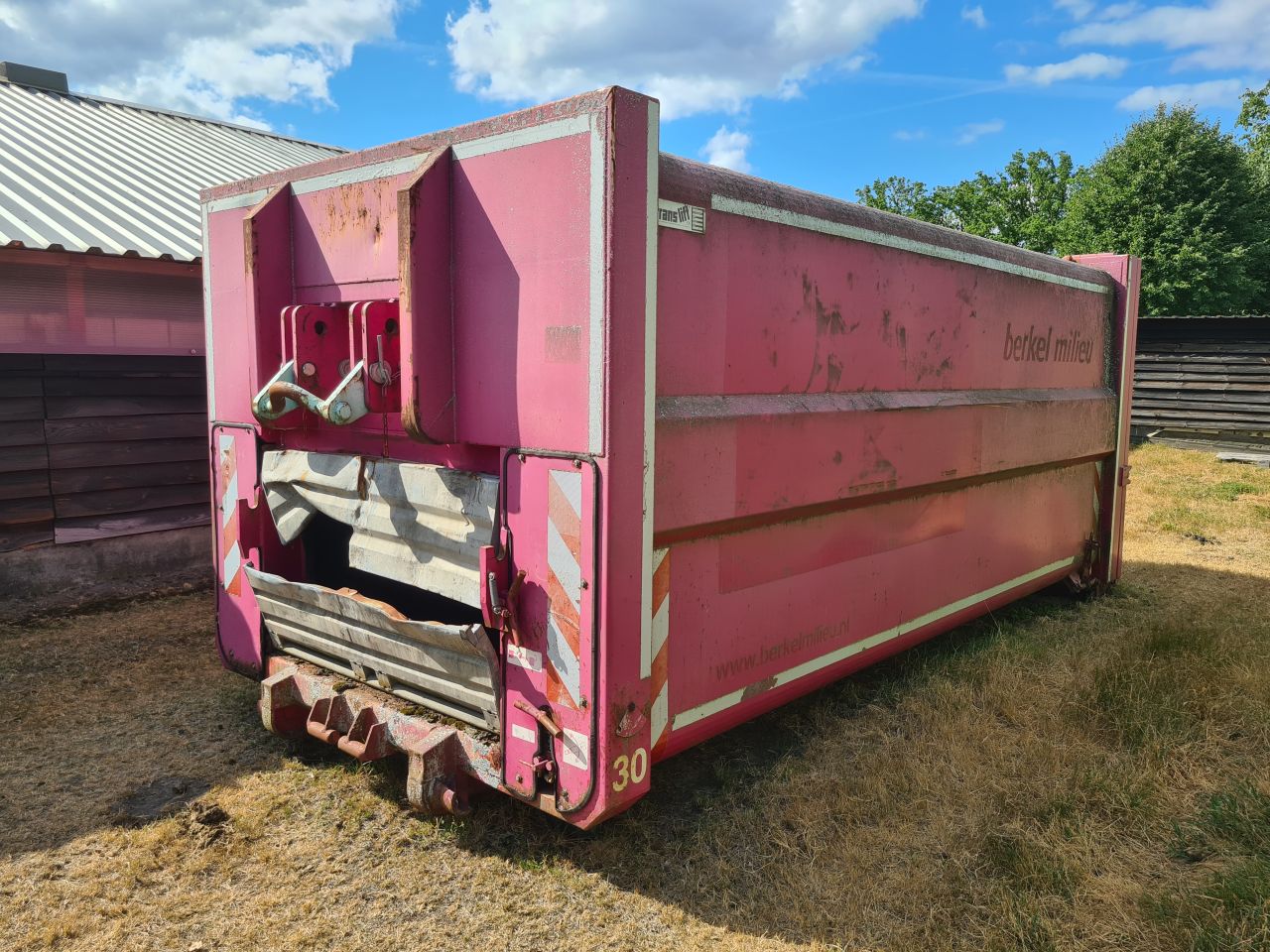 Translift persbak perscontainer container huls haakarm en kabel.