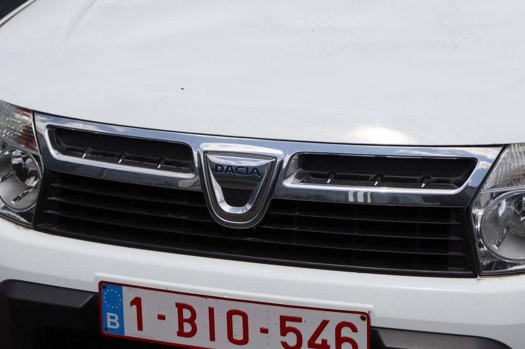 SUV Dacia Duster Diesel 107 PS 2012 (Marge)