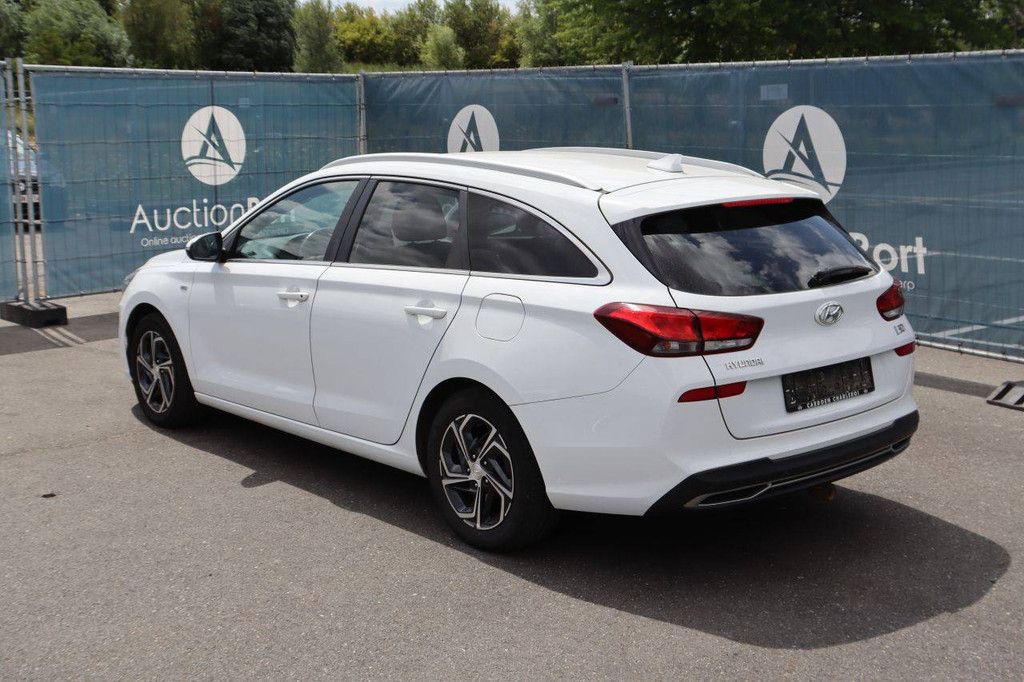 Pkw Hyundai i30 Hybrid 120 PS 2021 (Marge)