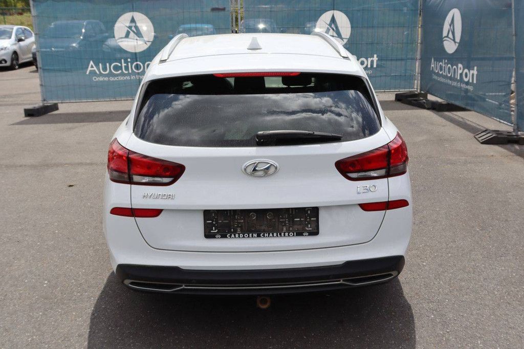 Pkw Hyundai i30 Hybrid 120 PS 2021 (Marge)