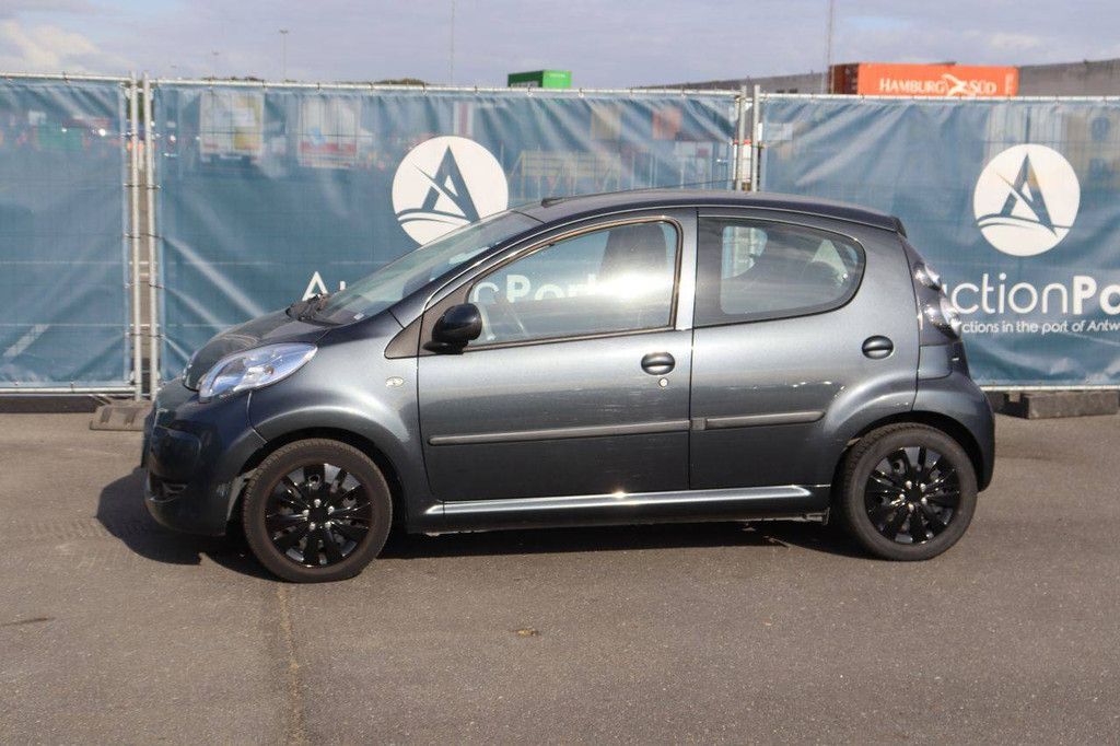 Pkw Citroën C1 Benzin 68 PS 2010 (Marge)