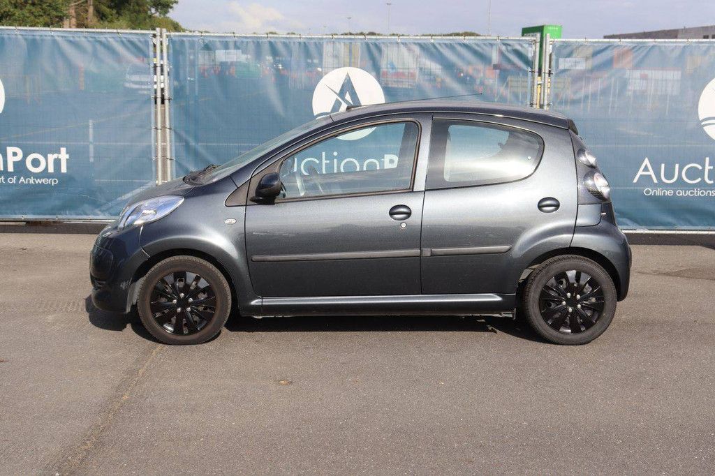 Pkw Citroën C1 Benzin 68 PS 2010 (Marge)