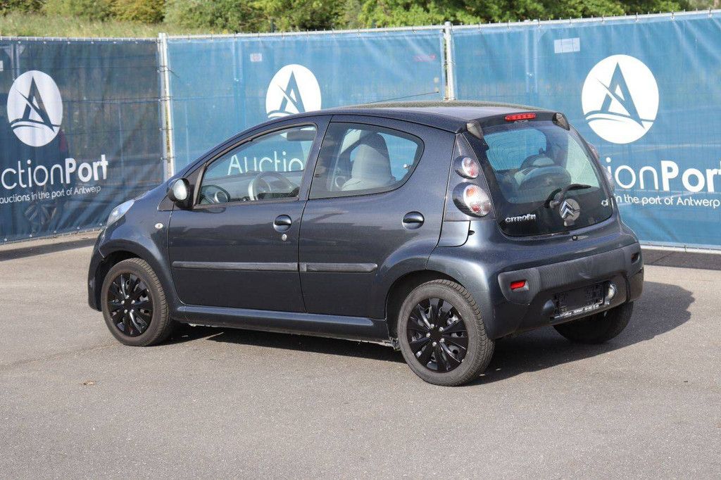 Pkw Citroën C1 Benzin 68 PS 2010 (Marge)