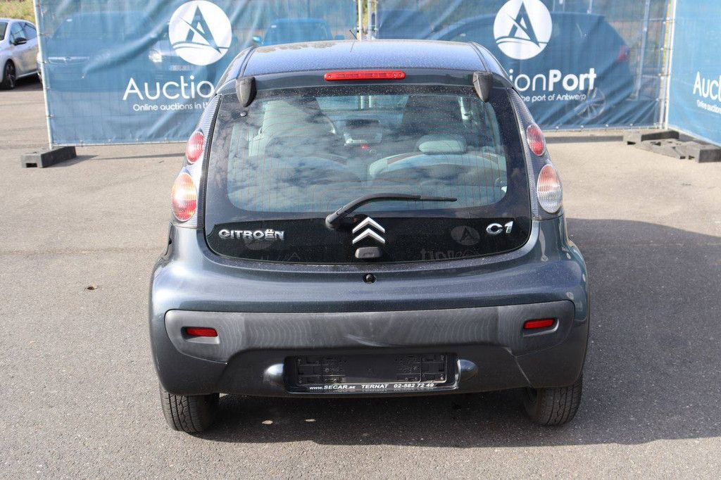 Pkw Citroën C1 Benzin 68 PS 2010 (Marge)