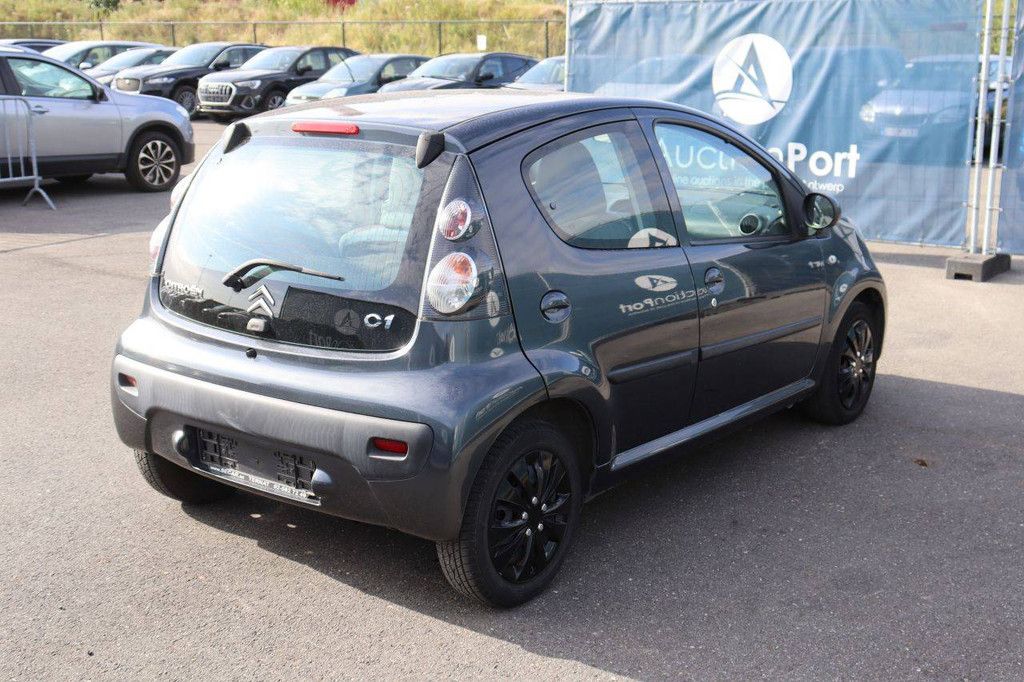 Pkw Citroën C1 Benzin 68 PS 2010 (Marge)