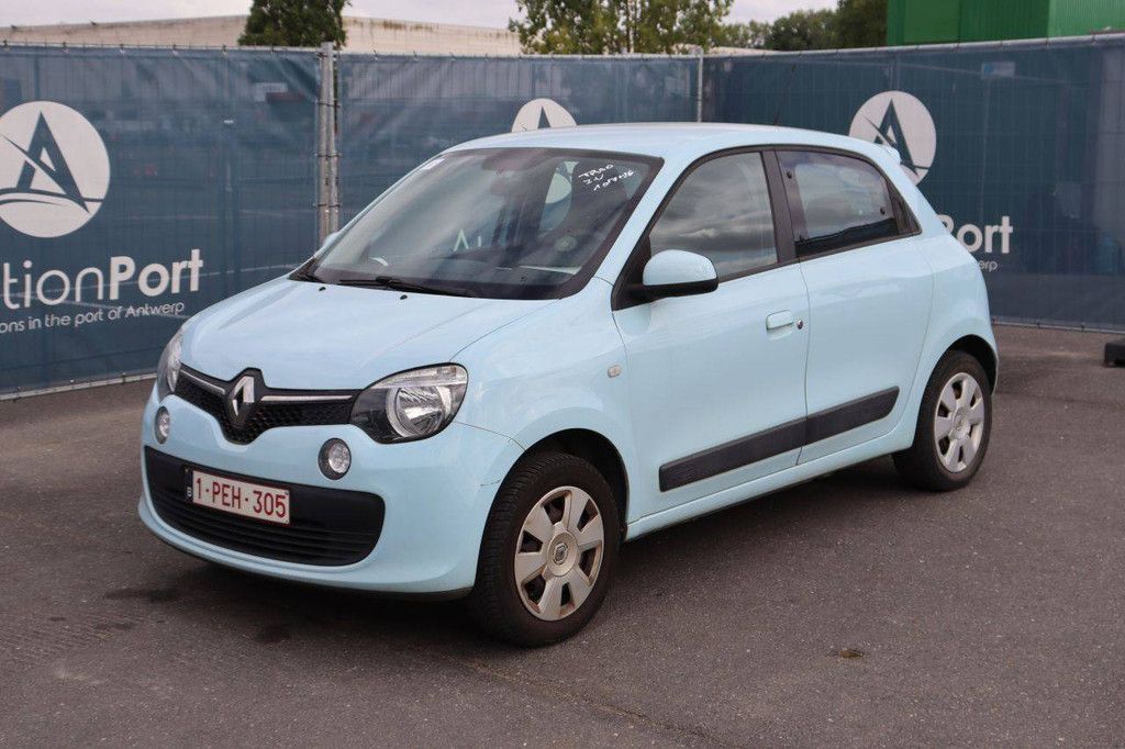 Passenger car Renault Twingo Petrol 71hp 2015 (Margin)