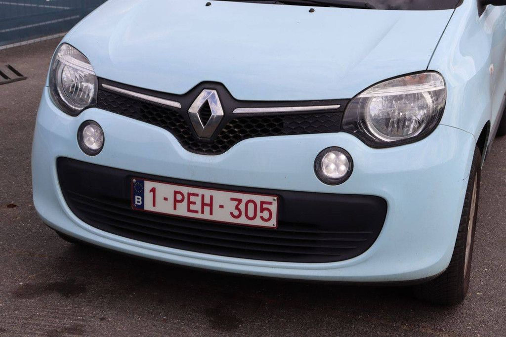 Passenger car Renault Twingo Petrol 71hp 2015 (Margin)