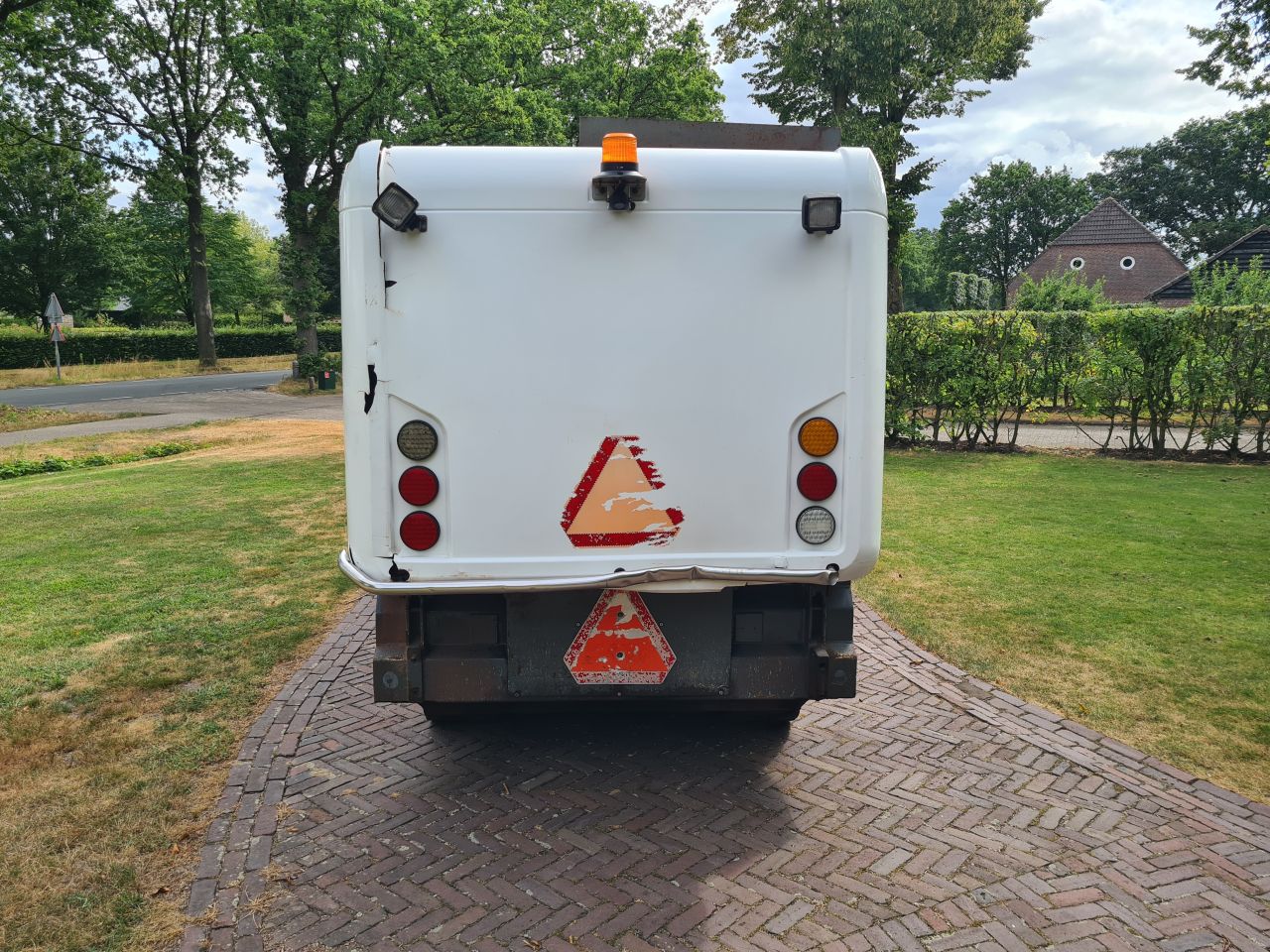 Ravo 530 veegmachine veegwagen met 3de borstel 2013.