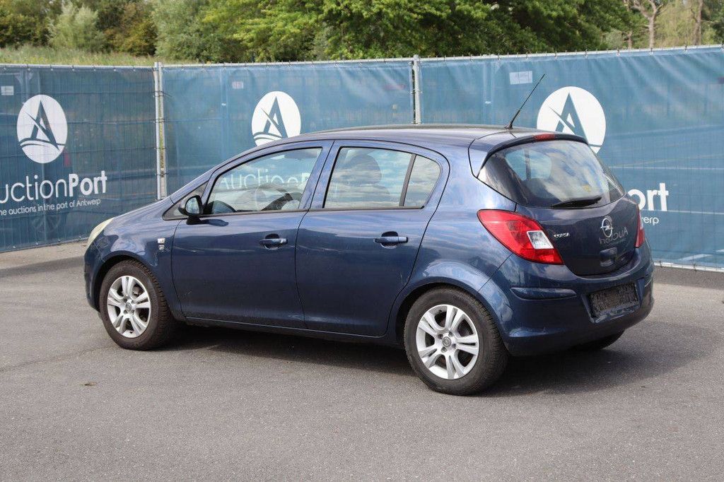 Pkw Opel Corsa Benzin 85 PS 2011 (Margin)