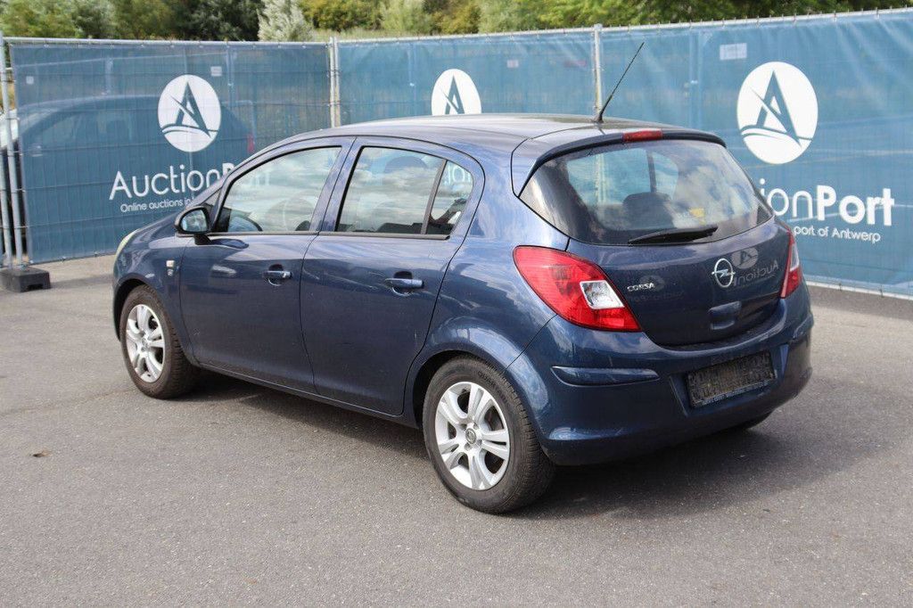 Pkw Opel Corsa Benzin 85 PS 2011 (Margin)