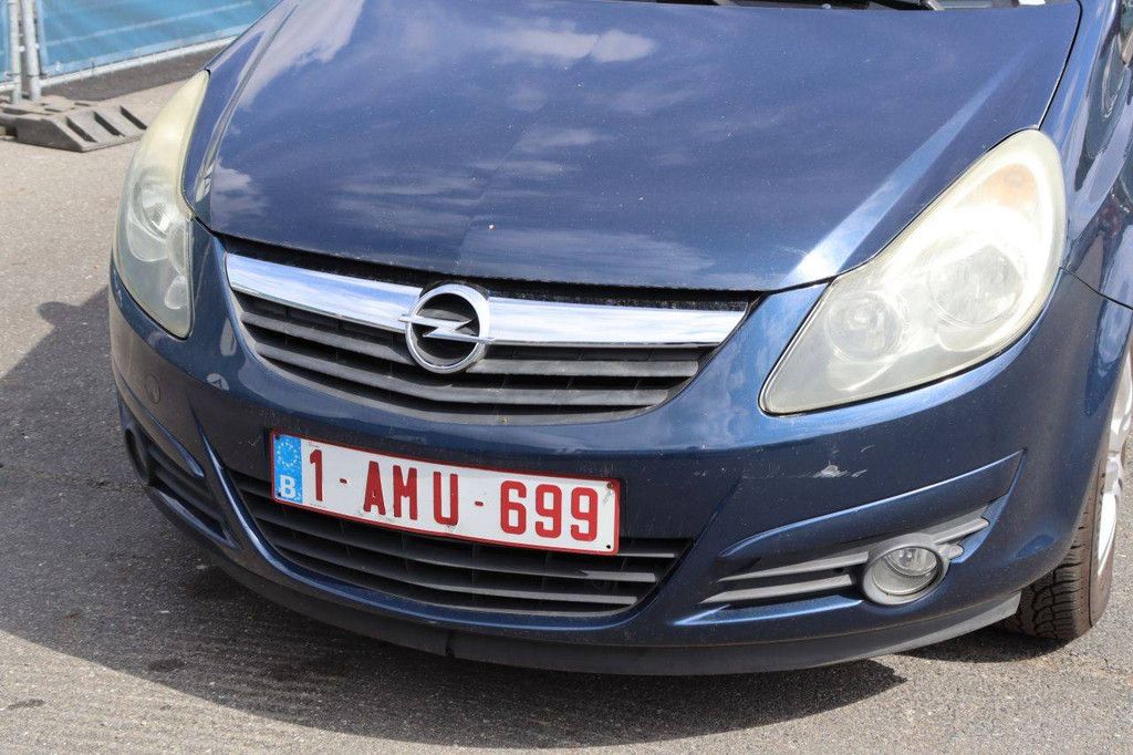 Pkw Opel Corsa Benzin 85 PS 2011 (Margin)