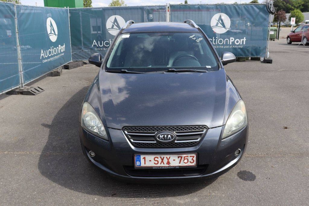 Passenger car Kia Ceed Diesel 115hp 2008 (Margin)