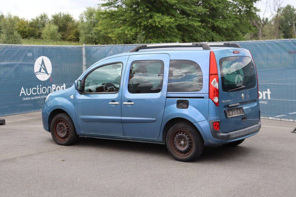 Renault Kangoo Pkw Benzin 106 PS 2013 (Margin)
