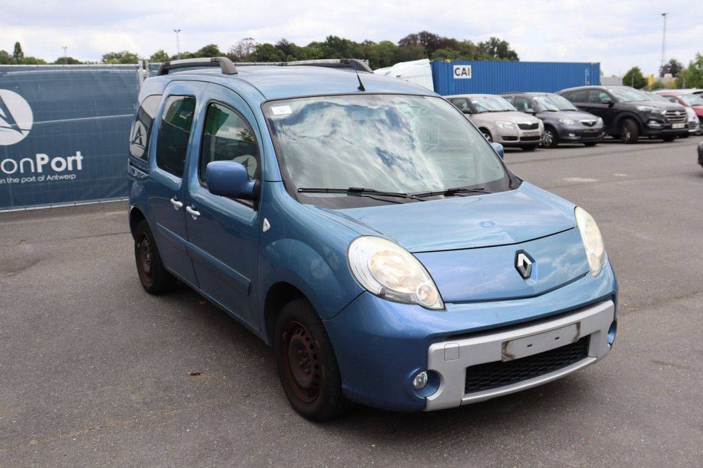 Renault Kangoo Pkw Benzin 106 PS 2013 (Margin)