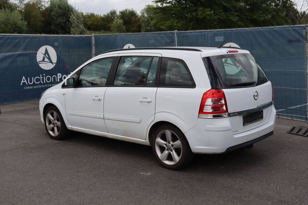 Pkw Opel Zafira Benzin 120 PS 2014 (Marge)