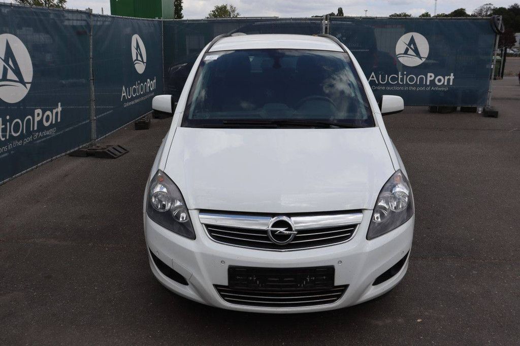 Pkw Opel Zafira Benzin 120 PS 2014 (Marge)