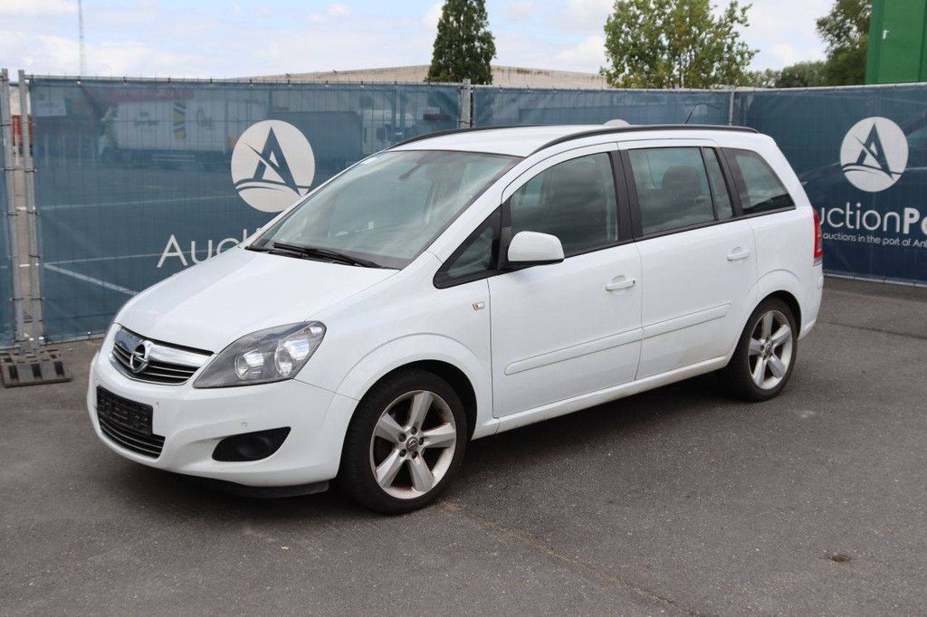 Pkw Opel Zafira Benzin 120 PS 2014 (Marge)