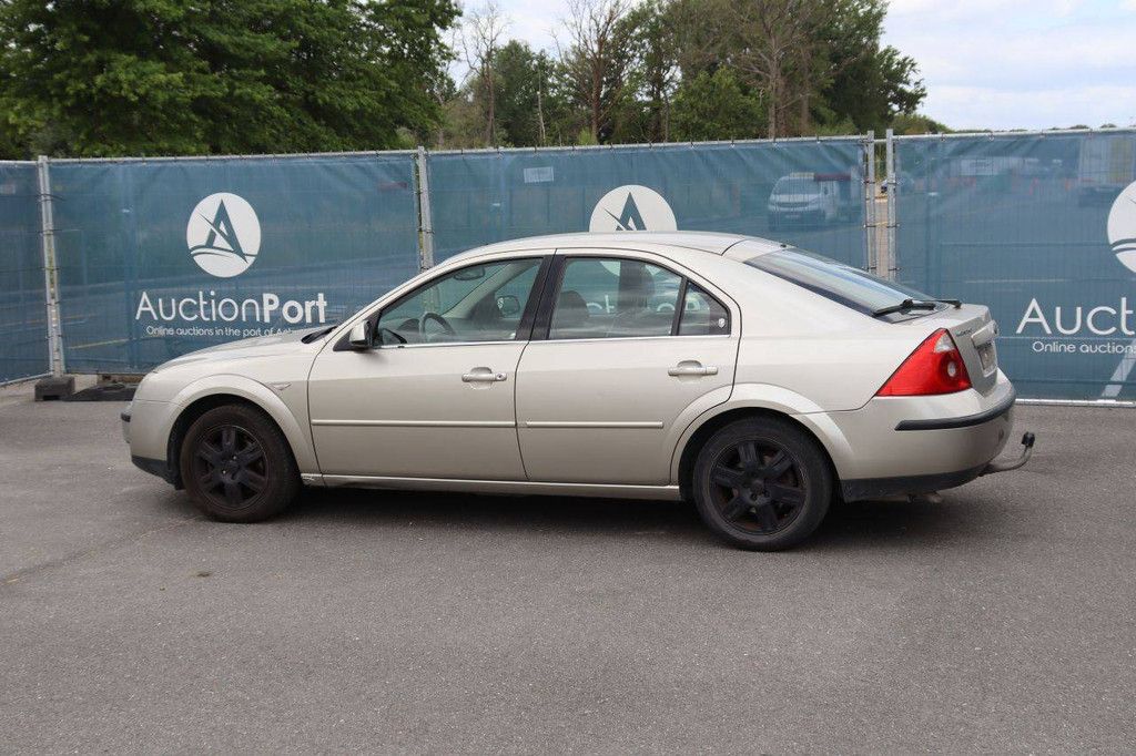 Passenger car Ford Mondeo Petrol 125hp 2005 (Margin)