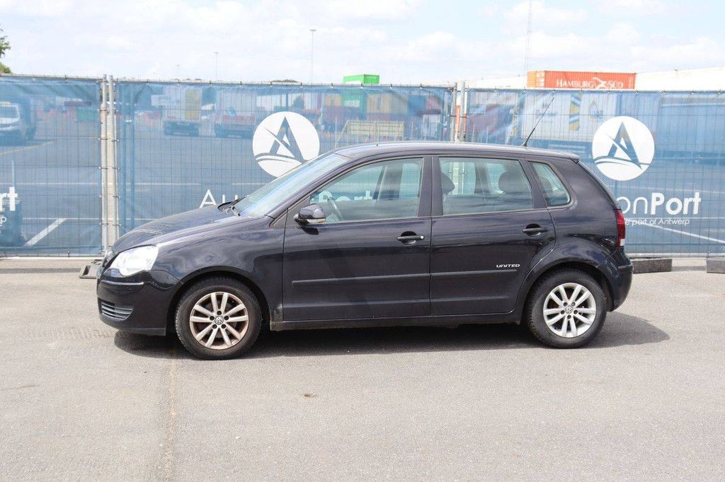 Pkw Volkswagen Polo Benzin 80 PS 2008 (Margin)