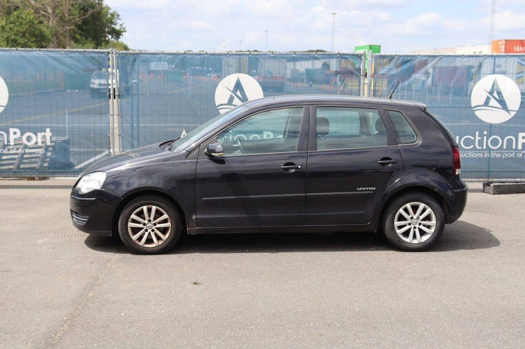 Pkw Volkswagen Polo Benzin 80 PS 2008 (Margin)
