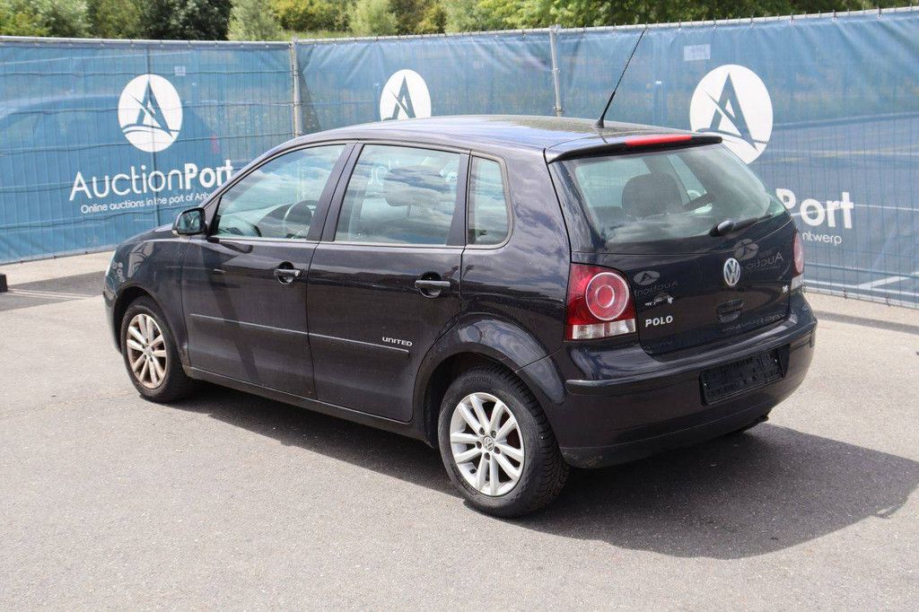 Pkw Volkswagen Polo Benzin 80 PS 2008 (Margin)