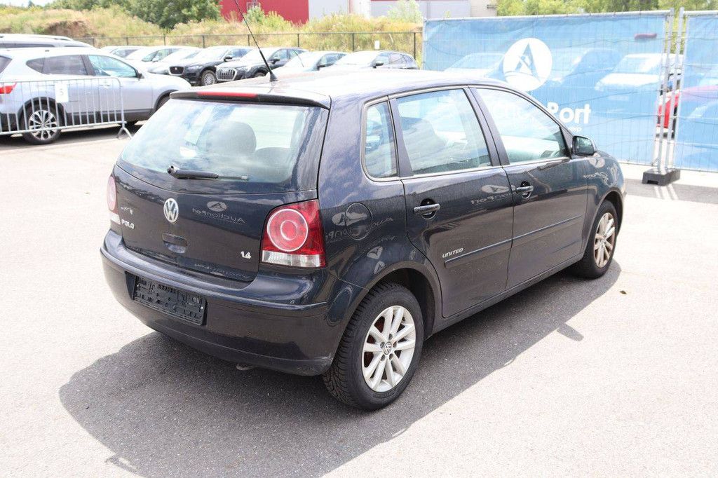 Pkw Volkswagen Polo Benzin 80 PS 2008 (Margin)