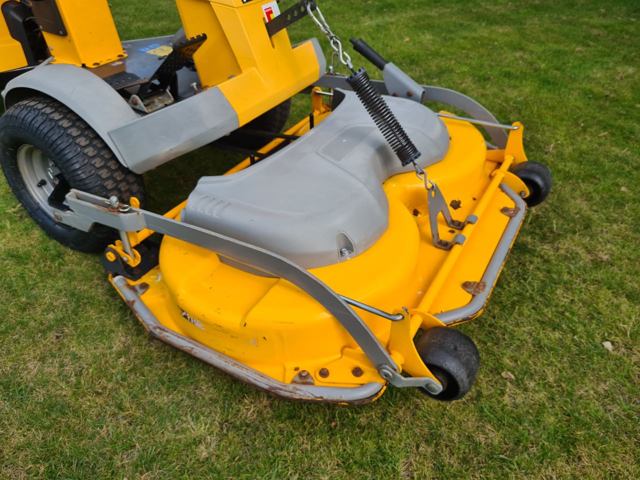 Stiga park Compact 16 HST zitmaaier frontmaaier hydrostaat