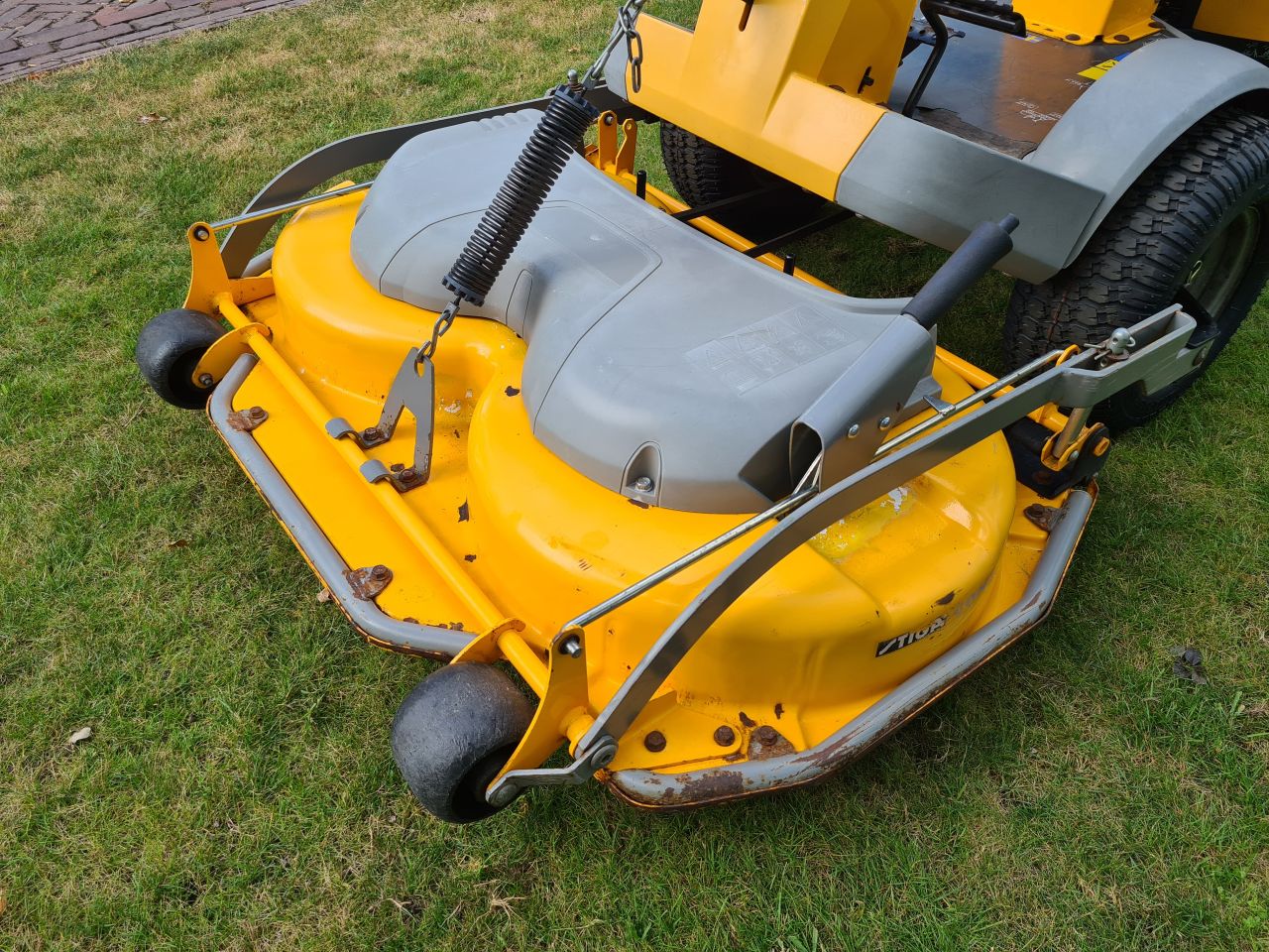 Stiga park Compact 16 HST zitmaaier frontmaaier hydrostaat