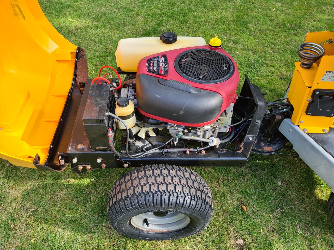 Stiga park Compact 16 HST zitmaaier frontmaaier hydrostaat