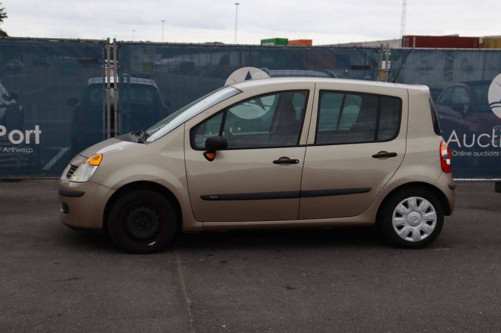 Renault Modus Benziner 75 PS Pkw 2006 (Margin)
