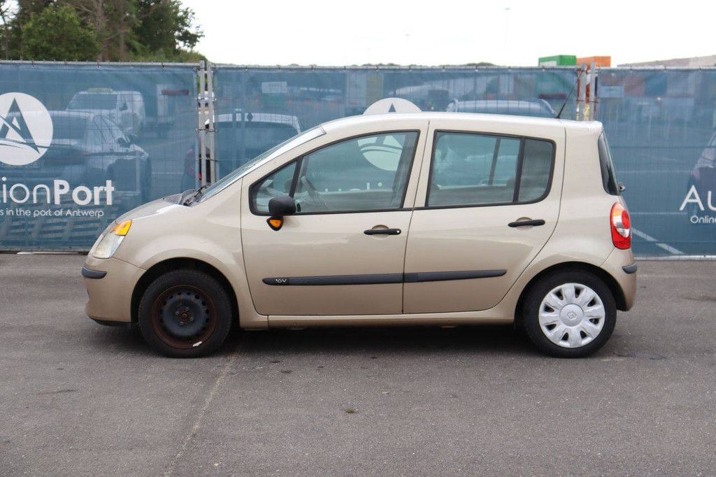 Renault Modus Benziner 75 PS Pkw 2006 (Margin)