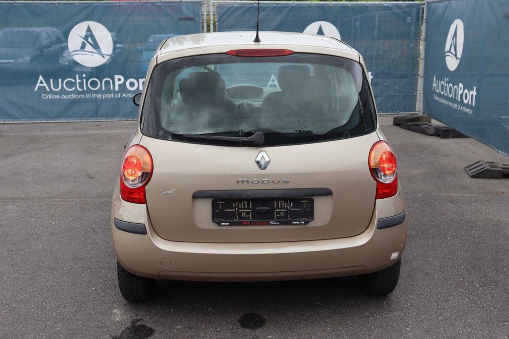 Renault Modus Benziner 75 PS Pkw 2006 (Margin)