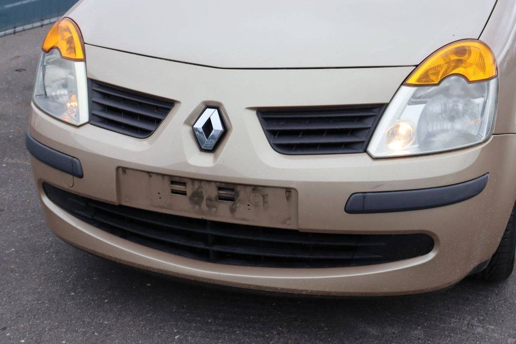 Renault Modus Benziner 75 PS Pkw 2006 (Margin)
