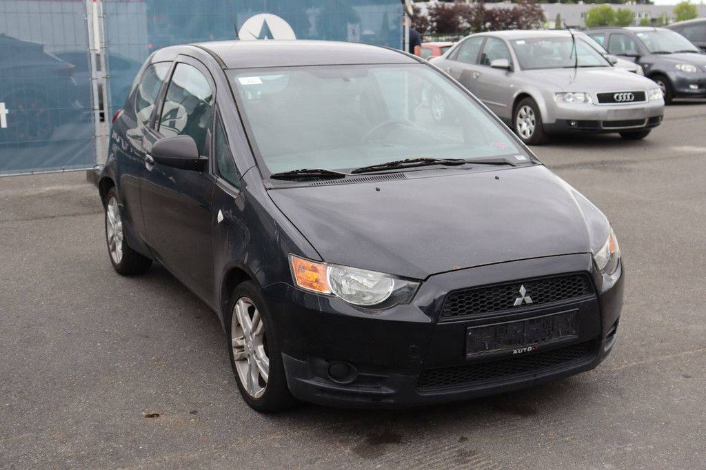 Mitsubishi Colt Benziner 75 PS Pkw 2012 (Margin)