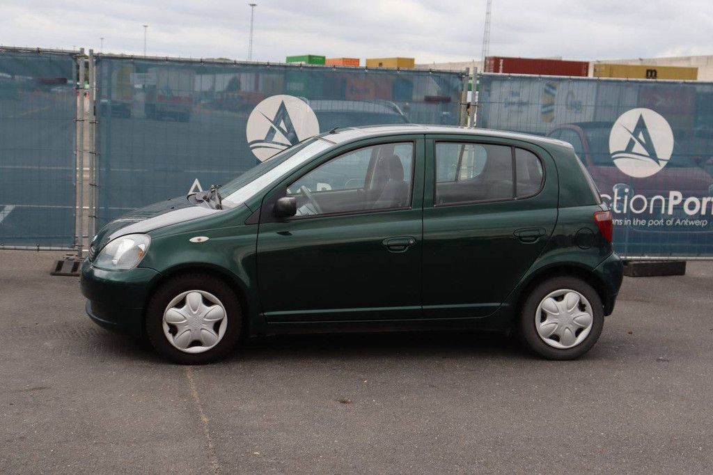 Pkw Toyota Yaris Benzin 84 PS 2004 (Margin)