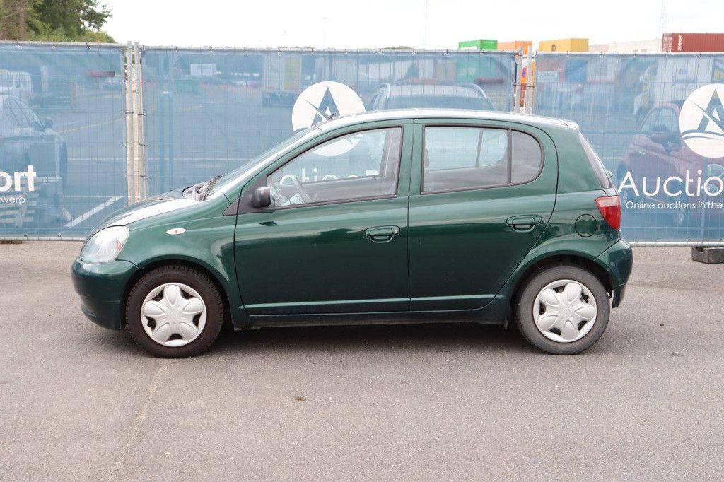 Pkw Toyota Yaris Benzin 84 PS 2004 (Margin)