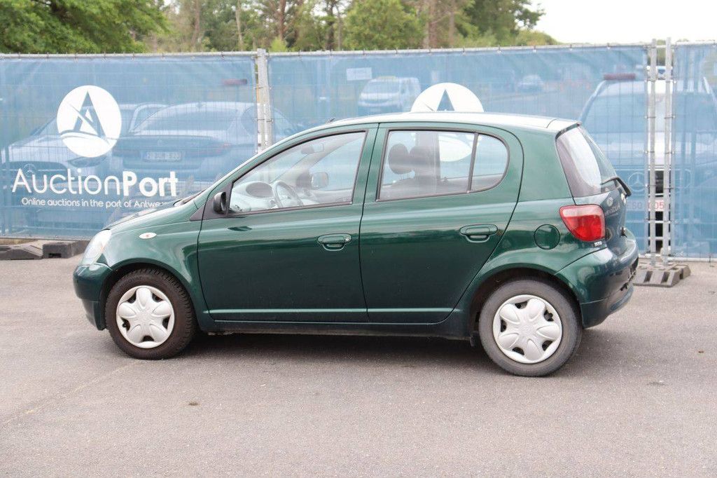 Pkw Toyota Yaris Benzin 84 PS 2004 (Margin)