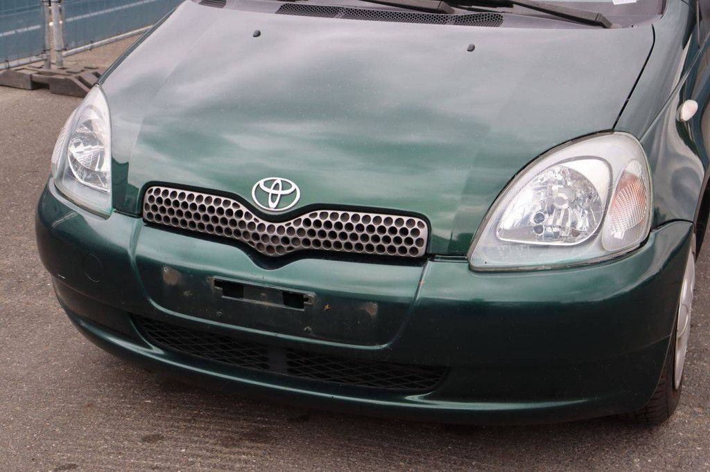 Pkw Toyota Yaris Benzin 84 PS 2004 (Margin)
