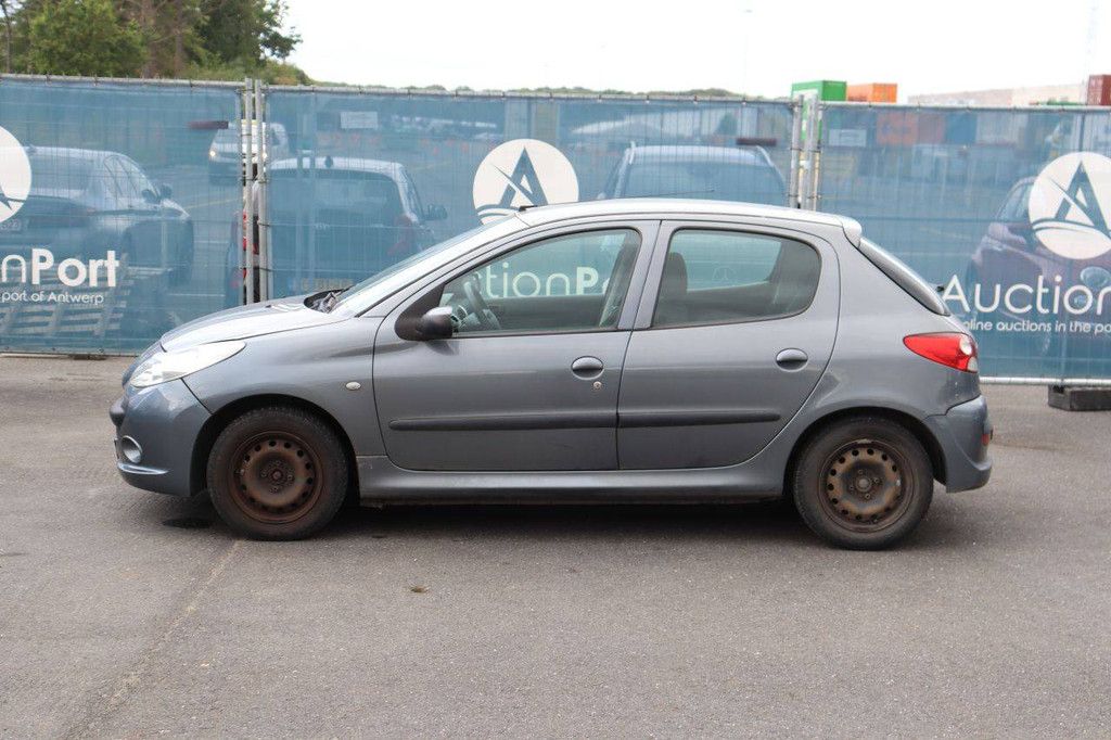 Pkw Peugeot 206 Benzin 60 PS 2010 (Margin)