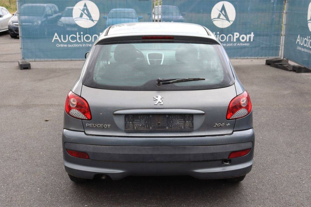 Pkw Peugeot 206 Benzin 60 PS 2010 (Margin)