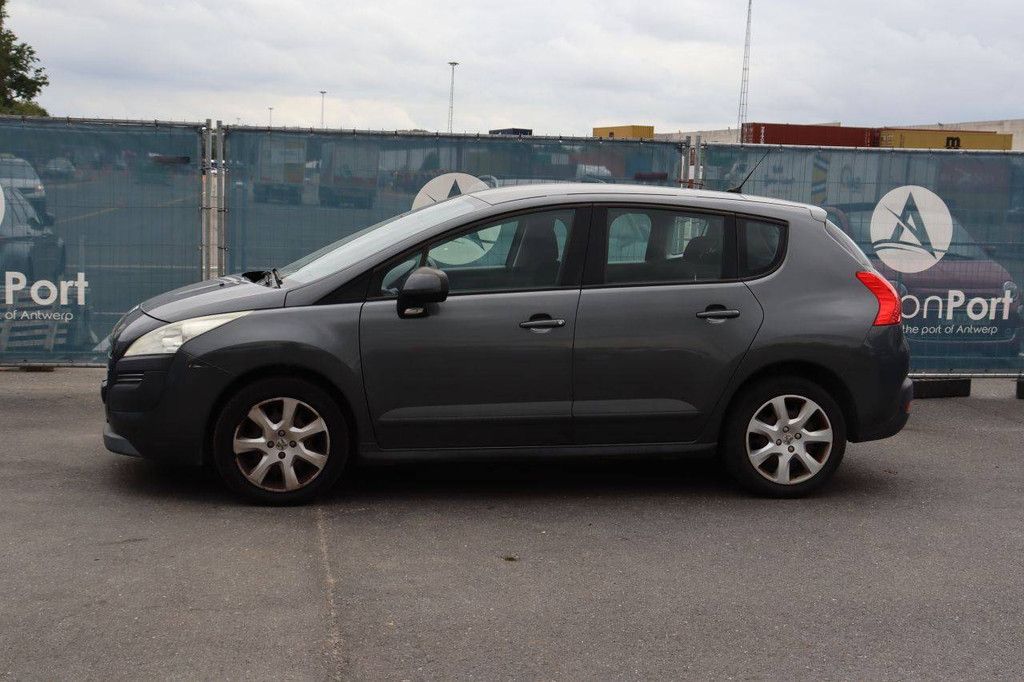 Pkw Peugeot 3008 Benzin 120 PS 2011 (Margin)
