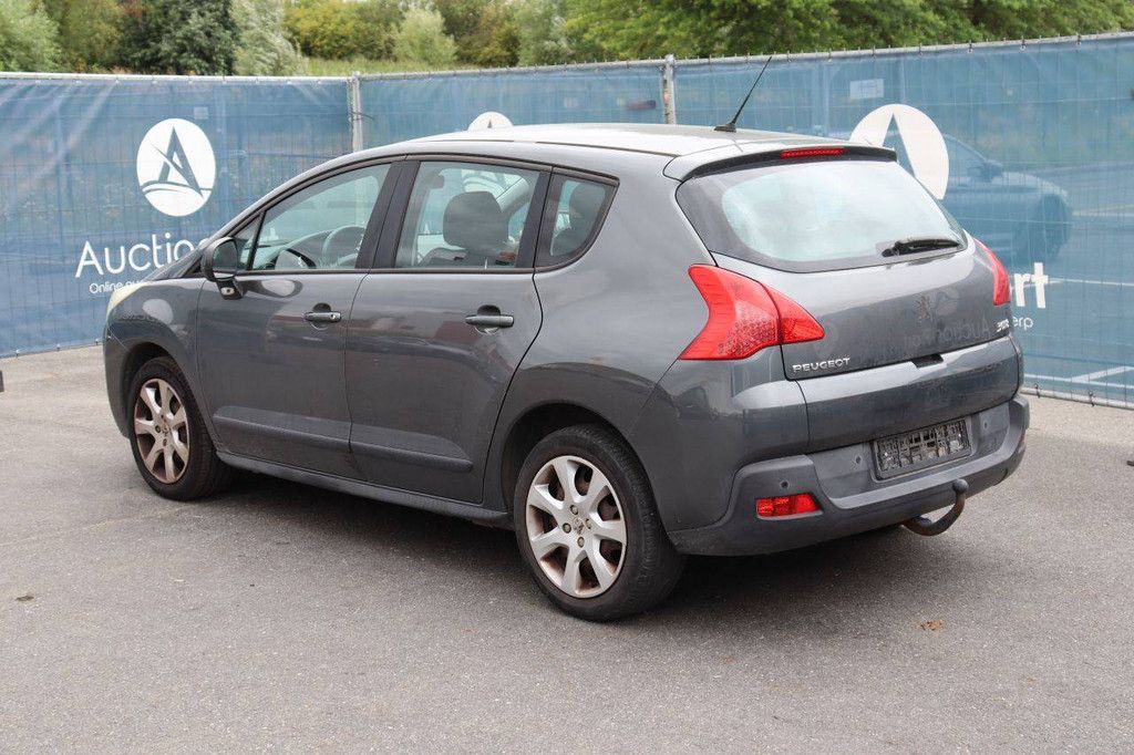 Pkw Peugeot 3008 Benzin 120 PS 2011 (Margin)