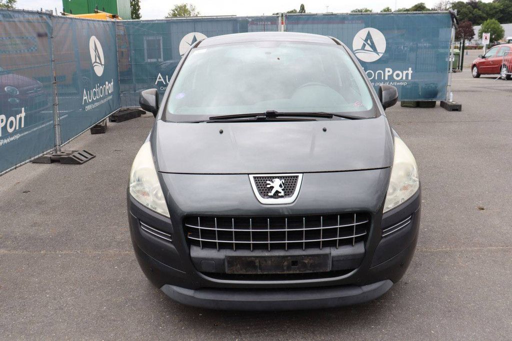 Pkw Peugeot 3008 Benzin 120 PS 2011 (Margin)