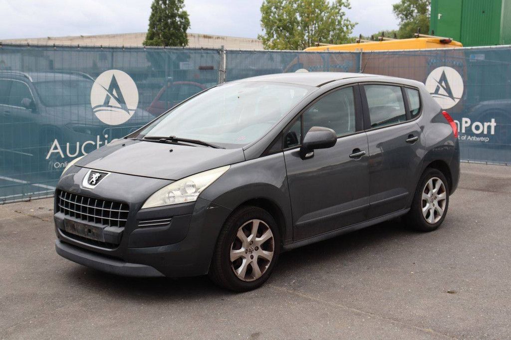 Pkw Peugeot 3008 Benzin 120 PS 2011 (Margin)